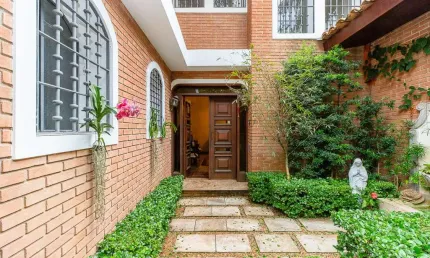 Casa tipo para venda e locação em Jardim Leonor com 4 quartos, sendo 2 suítes, 641m²