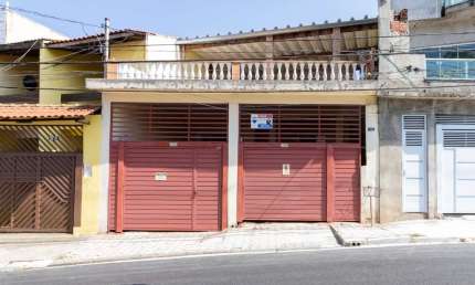 Casa tipo para venda com 5 quartos, sendo 1 suíte, 217m²