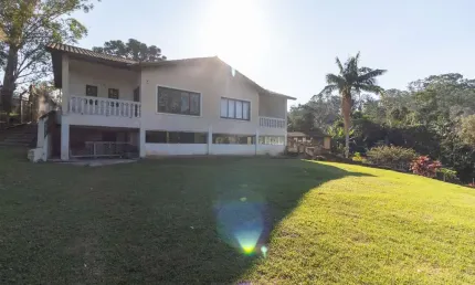 Casa tipo para venda em Guarapiranga com 6 quartos, sendo 6 suítes, 450m²