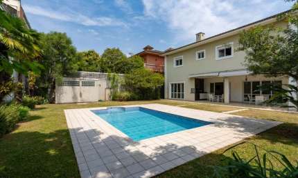 Casa tipo para venda em Jardim Leonor com 4 quartos, sendo 4 suítes, 613m²