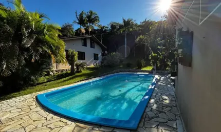 Casa com Vista Mar e 12 Hectares em Meio à Natureza - Vila da Glória