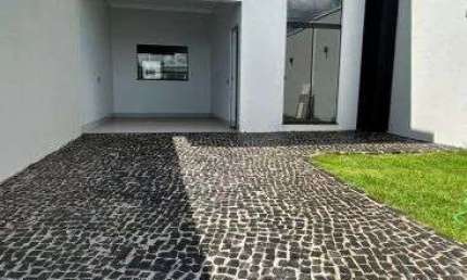 Casa à venda com espaço amplo, 3 quartos e estética moderna em Rio Verde - GO