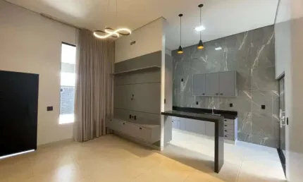 Casa á venda com ambientes integrados, churrasqueira, armários e 3 quartos em Rio Verde - GO