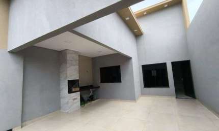 Casa à venda com churrasqueira, espaço amplo, 3 quartos e estética moderna em Rio Verde - GO