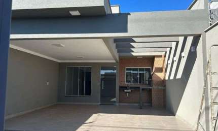 Casa à venda com espaço amplo, área gourmet com churrasqueira e 3 quartos em Rio Verde - GO