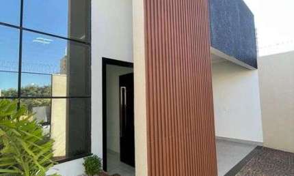 Casa à venda com churrasqueira, 3 quartos sendo 1 suíte em Rio Verde - GO