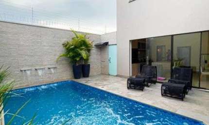 Casa com piscina com hidro e churrasqueira à venda no Canaã em Rio Verde - GO