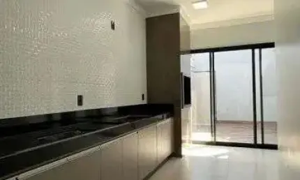 Casa à venda em Rio Verde - GO com área gourmet com churrasqueira, quintal e 3 quartos