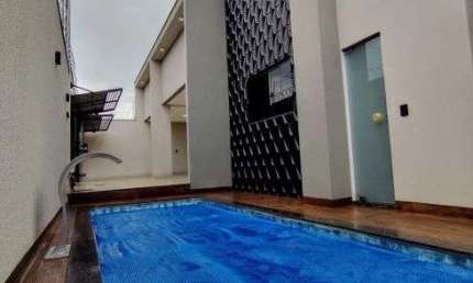Casa à venda contendo 3 quartos, piscina, churrasqueira e armários embutidos à venda em Rio Verde