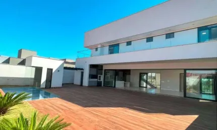 sobrado a venda em condominio em rio verde go com 3 suites