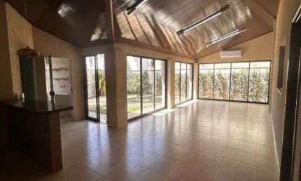 Casa à venda com 3 quartos, ar condicionado e armários embutidos e churrasqueira em Rio Verde - GO
