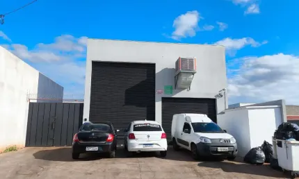 Galpão á venda no Residencial Paineiras Rio Verde Go