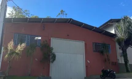 Barracão / Galpão / Depósito com 4 salas para alugar na Rua Donato Pereira, 100, Fazendinha, Itajaí