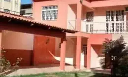 Casa com 3 quartos à venda na Rua Oswaldo Bressan, 71, Lavapés, Ubá