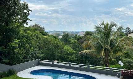 Casa a venda com 4 quartos no condomínio Estância Marambaia - Vinhedo - SP