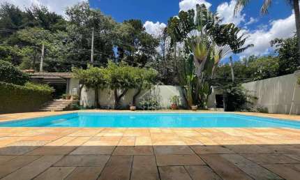 Casa com 4 quartos para alugar- Condomínio Estância Marambaia - Vinhedo/SP