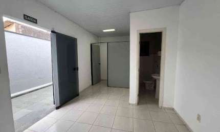 Sala comercial para alugar na Rua Jundiaí, 100, Centro, Vinhedo