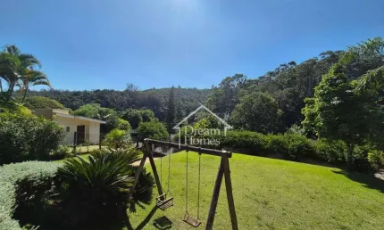 Casa em condomínio à venda no chácara dos lagos com 3 suítes.