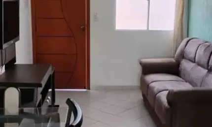 Apartamento com 02 dormitórios, em ótima localização no bairro do Itaguá