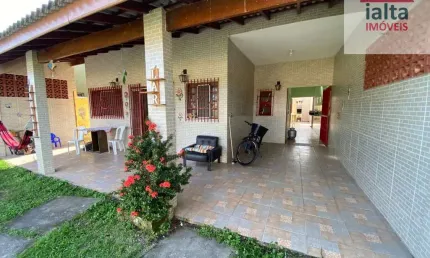 Casa Para Vender com 3 quartos 1 suítes no bairro Balneário Golfinho em Caraguatatuba