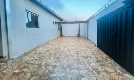 Casa com 154m² de Construção à Venda no Santa Mônica, Ótima Localização