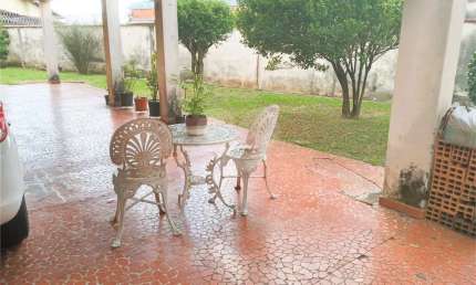 Casa térrea com 3 quartos à venda em Jardim Londrina - SP
