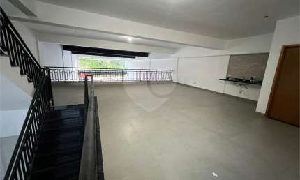 Salão Comercial à venda ou para locação em Santana - SP