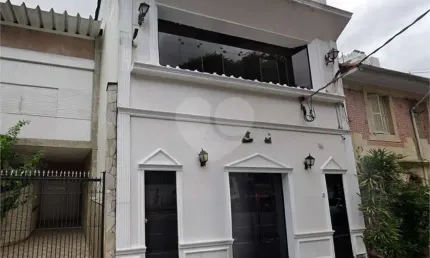 Salão Comercial à venda ou para locação em Parque São Jorge - SP