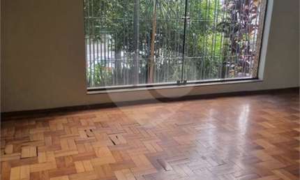 Casa térrea com 5 quartos à venda ou para locação em Vila Maria - SP
