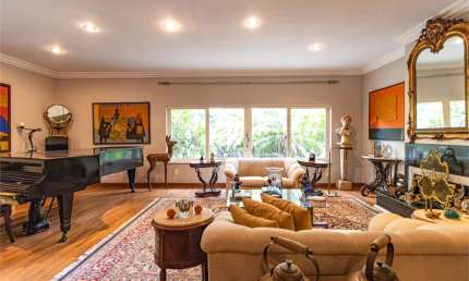 Casa térrea com 4 quartos à venda em Jardim Europa - SP