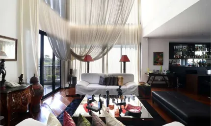 Duplex com 4 quartos à venda em Cerqueira César - SP