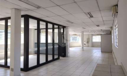 Prédio inteiro à venda ou para locação em Vila Monte Alegre - SP