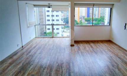Apartamento com 4 quartos à venda ou para locação em Moema - SP