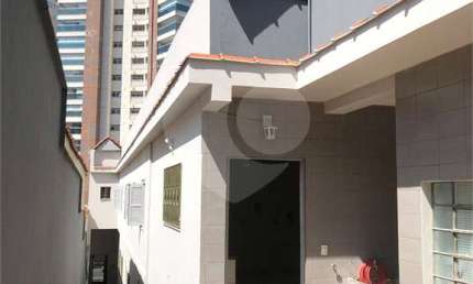 Sobrado com 4 quartos à venda ou para locação em Vila Regente Feijó - SP