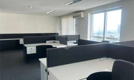 Sala comercial para alugar na Praça Tomás Morus, Lapa, São Paulo