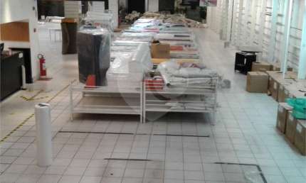 Prédio inteiro à venda ou para locação em Santana - SP