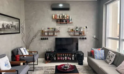 Apartamento com 3 suítes em Meia Praia - ALUGUEL DE TEMPORADA