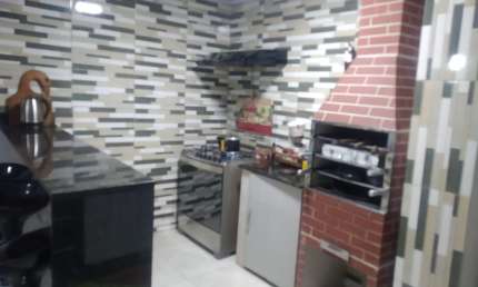 Vendo sobrado lindo, com 3 quartos, na 113, Samambaia sul