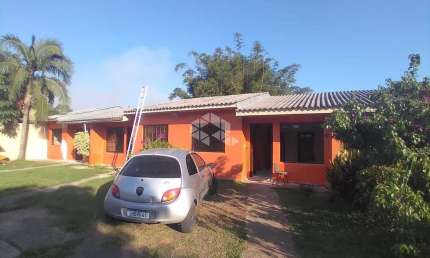 Casa em condomínio fechado com 2 quartos à venda na Rua Itália, 412, Niterói, Canoas por R$ 230.000