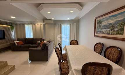 Casa em condomínio fechado com 3 quartos à venda na Rua Vereador Antônio Ferreira Alves, 570, Centro, Canoas por R$ 790.000