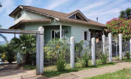 Casa com 3 quartos à venda na Rua Guilherme Einloff Netto, 318, Fazenda São Borja, São Leopoldo por R$ 1.800.000