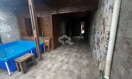 Casa com 2 quartos à venda na joão pereira dos santos, 225, costa e silva, porto alegre por r$ 235.000