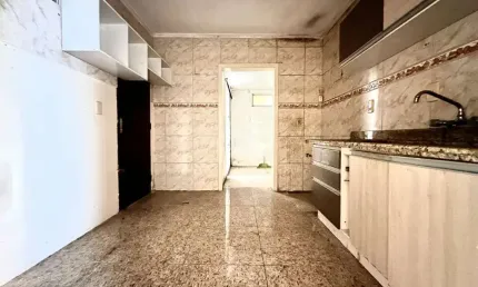 Apartamento com 3 quartos à venda na Rua Doutor Raul Moreira, 123, Cristal, Porto Alegre por R$ 212.000