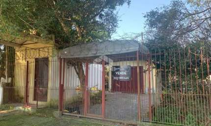 Casa com 2 quartos à venda na Rua Dom Pedro II, 878, Nossa Senhora das Graças, Canoas por R$ 520.000