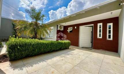 Casa com 3 quartos à venda na Rua Nazaré, 747, Nossa Senhora das Graças, Canoas por R$ 1.099.000
