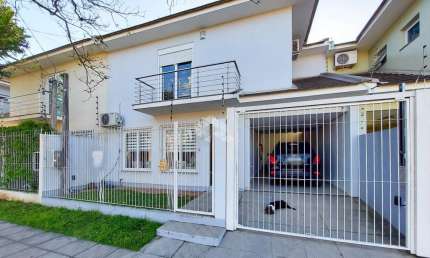 Casa com 3 quartos à venda na Rua Conde de Porto Alegre, 567, Nossa Senhora das Graças, Canoas por R$ 589.000
