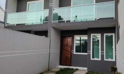 Sobrado no CIC - Vitória Régia, 3 dorm e 2 gar. Use FGTS, carta, carro, financia, 375.000