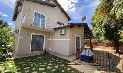 Casa de luxo à venda em um dos melhores condomínios da cidade