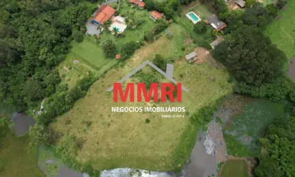 Oportunidade única: Sítio à venda em Araçoiaba da Serra-SP, bairro Retiro, com 25.736,00 m² de área.