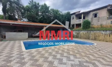Chácara com piscina à venda em araçoiaba da serra: com córrego na propriedade